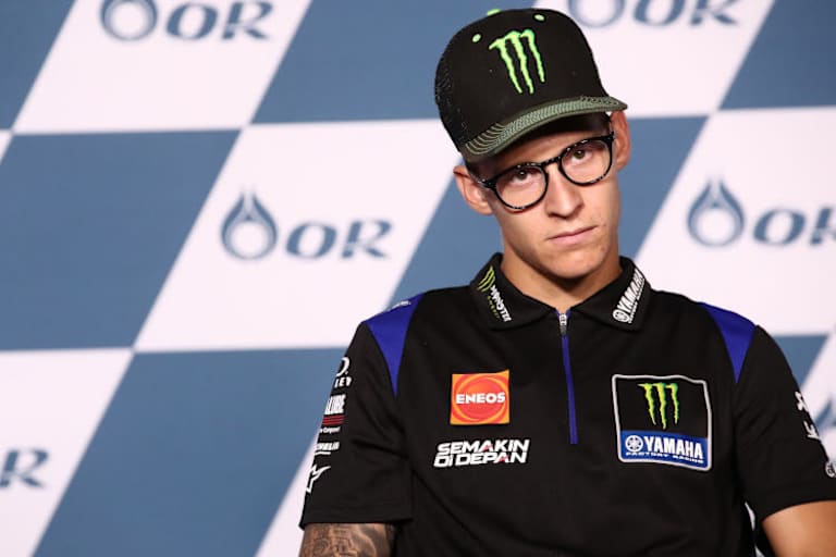 Quartararo mit Sehbrille in der Pressekonferenz: «Ich werde alt»