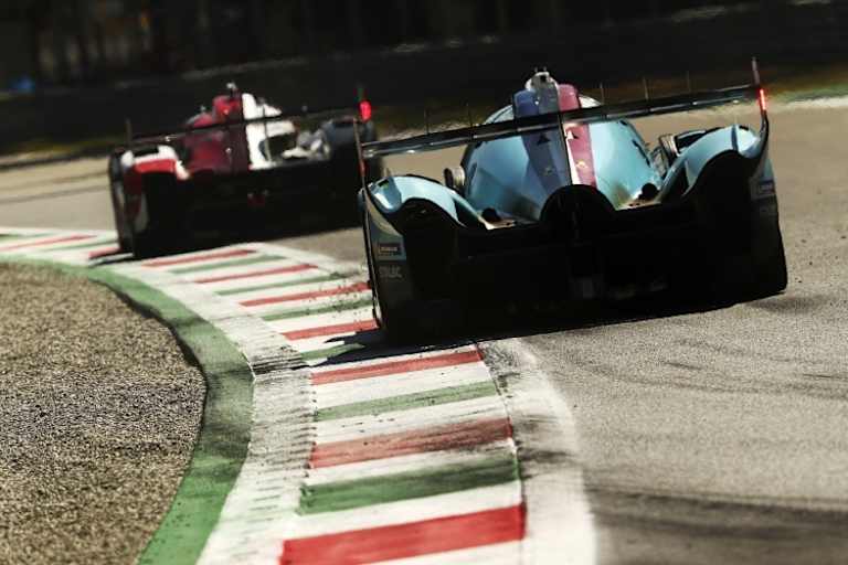 Schickes Heck von Glickenhaus 007 (vorne) und Toyota GR010 Hybrid