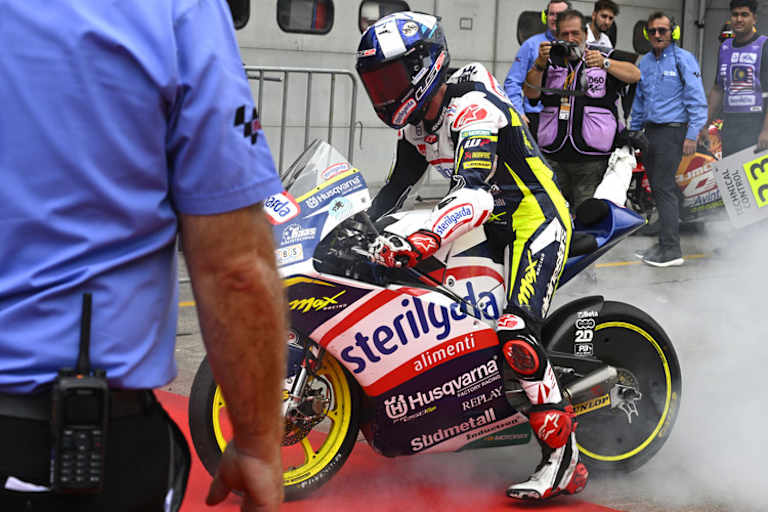 John McPhee feierte seinen Triumph wie einen Titel