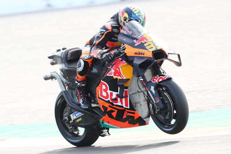 Brad Binder testete in Valencia zum Vergleich die KTM der Saison 2022