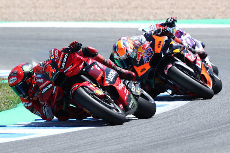 Pecco Bagnaia vor Jack Miller