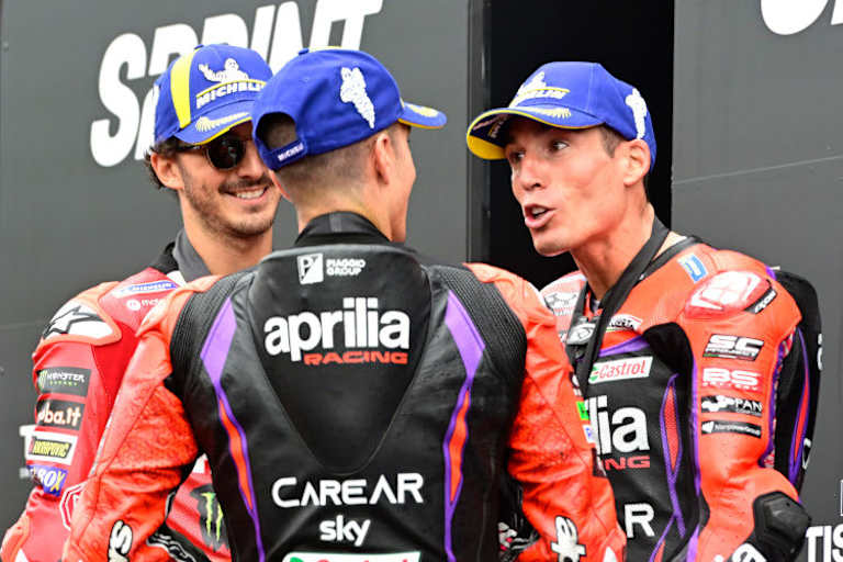 Die Top-3 im Austausch: Bagnaia, Viñales und Aleix Espargaró