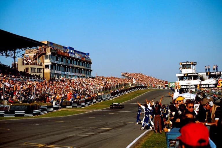 Kurz nach dem Start führte Piquets Brabham-BMW-Stallgefährte Riccardo Patrese