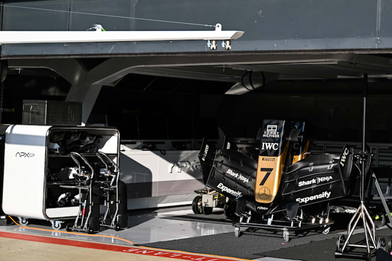 Die Box von APX GP in Silverstone