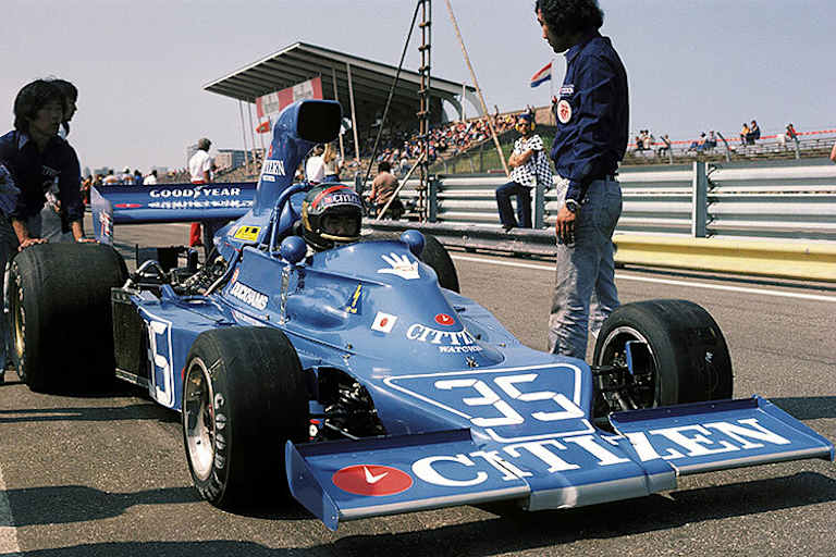 Der Japaner Hiroshi Fushida in Zandvoort 1975, mit dem Maki F101C-Ford V8