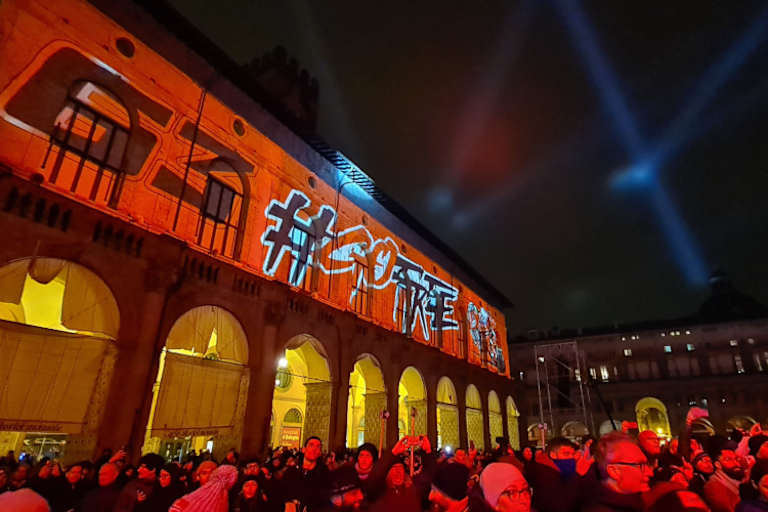 Trotz Regen: Piazza Maggiore im Bagnaia-Fieber
