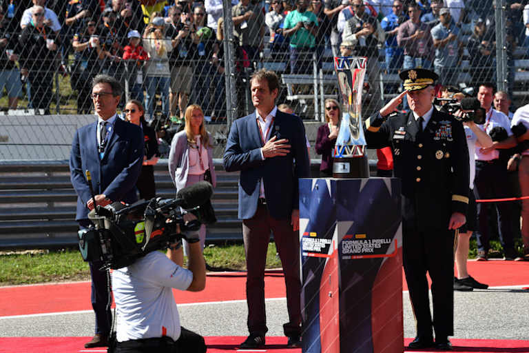 COTA-Chef Bobby Epstein (Mitte)