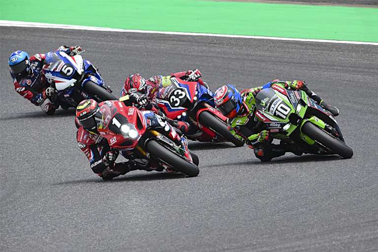 Gregg Black (1) übernahm von Startplatz 22 sogar kurz die Führung