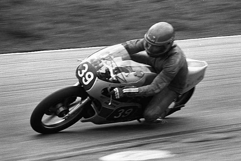 Hanspeter Bolliger als Fahrer bei einem Rennen auf dem Österreich-Ring