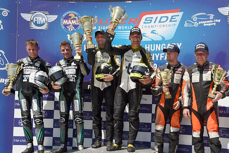 Tim Reeves/Mark Wilkes jubeln nach ihrem Sieg auf dem Pannonia Ring 2019