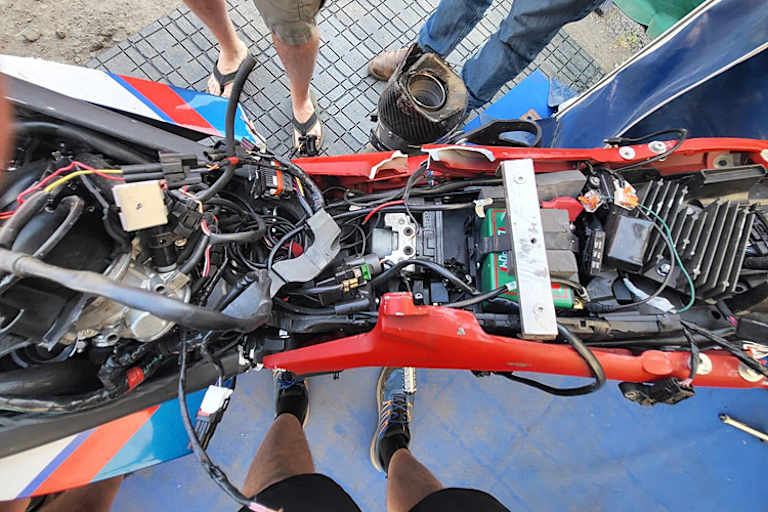 Das Motorrad wurde arg in Mitleidenschaft gezogen