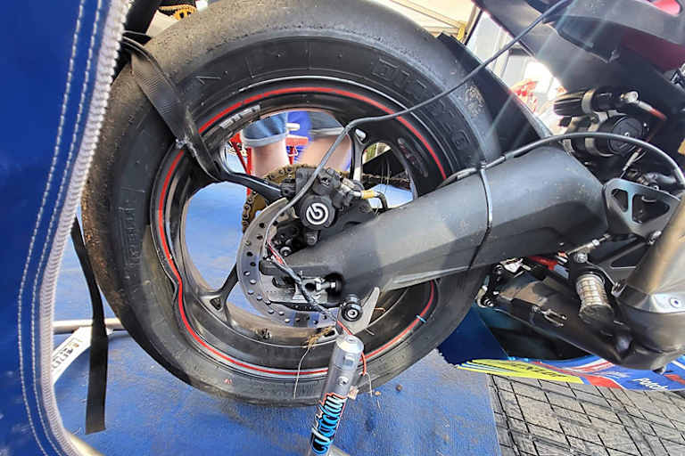 Auch das Heck benötigt dringend eine Reparatur