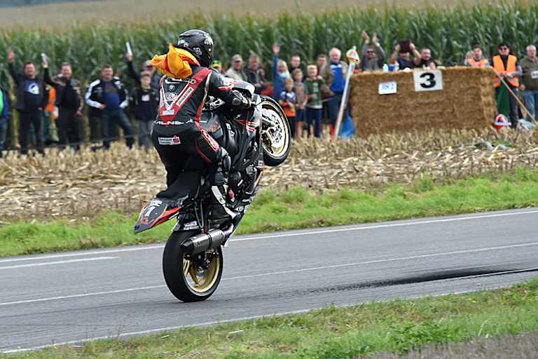 Der fünffache IRRC-Champion Didier Grams versteht die Zuseher zu unterhalten