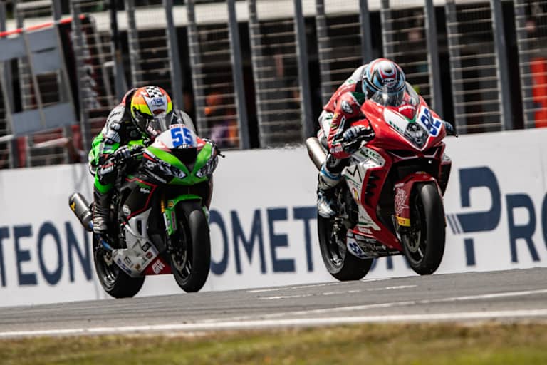 Am Sonntag kämpfte er gegen Yari Montella, den Sieger vom Samstag