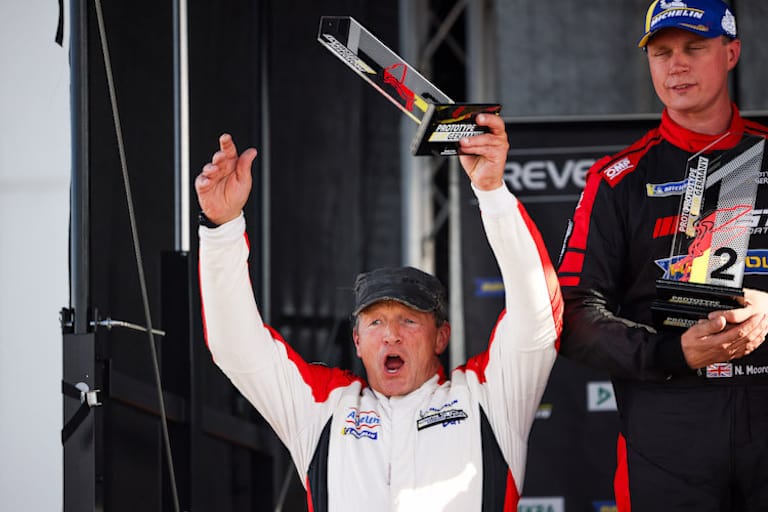 Nordschleifen-Legende Klaus Abbelen gewinnt die Trophy-Wertung 