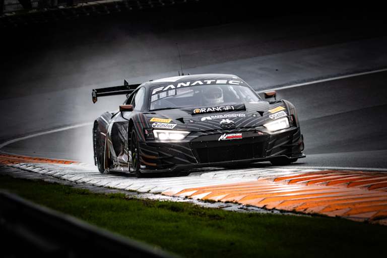Tabellenführer im Silver Cup: Alex Arkin Aka und Lorenzo Patrese im Tresor Attempto Racing Audi R8 LMS GT3