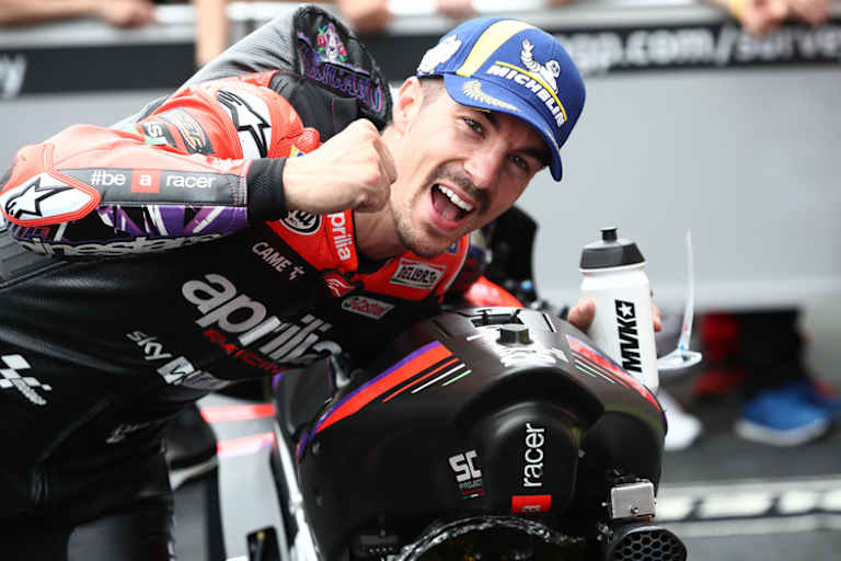 Maverick Viñales feierte in Assen seinen ersten Podestplatz mit Aprilia