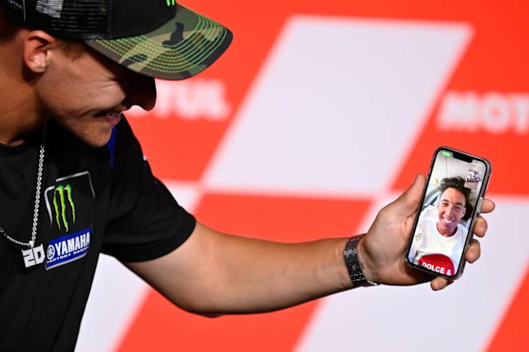 Aleix Espargaró war zumindest virtuell bei der Pressekonferenz