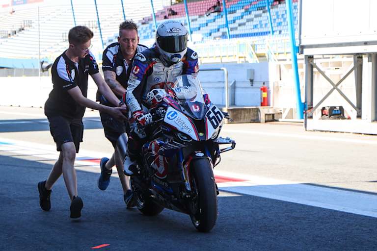 Alts BMW steht zum Verkauf