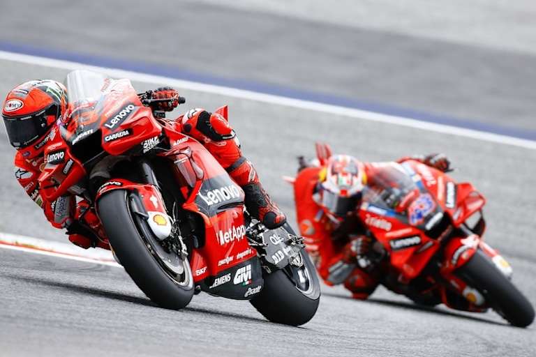 Pecco Bagnaia entschied den Österreich-GP im vergangenen Jahr für sich, sein damaliger Teamkollege Jack Miller kam als Dritter ins Ziel
