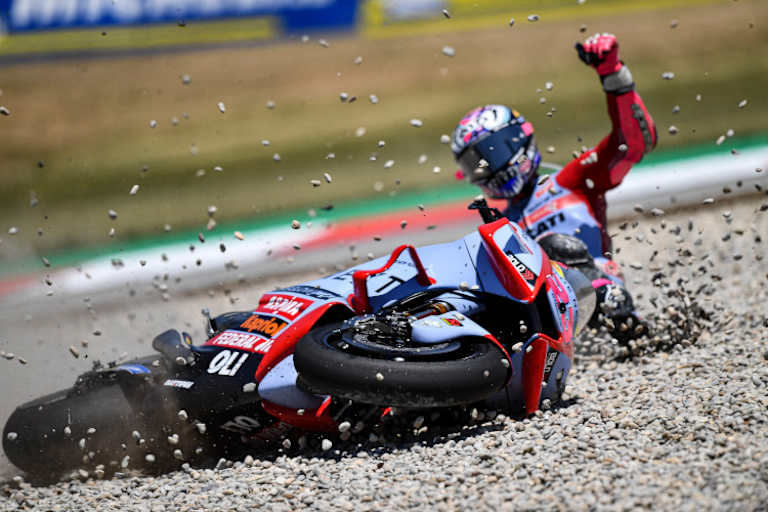 Enea Bastianini landete unfreiwillig oft im Kiesbett