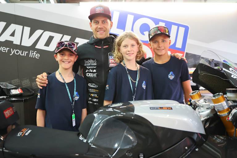 Marcel Schrötter nahm drei Talente in die Box