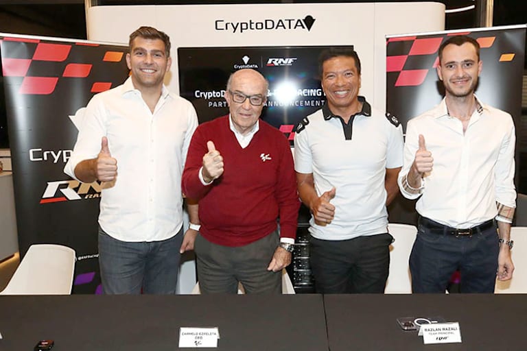 CryptoDATA-CEO Ovidiu Toma, Carmelo Ezepeleta, RNF-Teamchef Razlan Razali und Bogdan Maruntis 