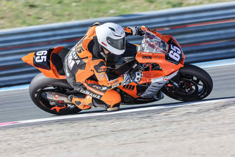 Stefan Ströhlein auf der R1 vom Motobox Kremer Racing