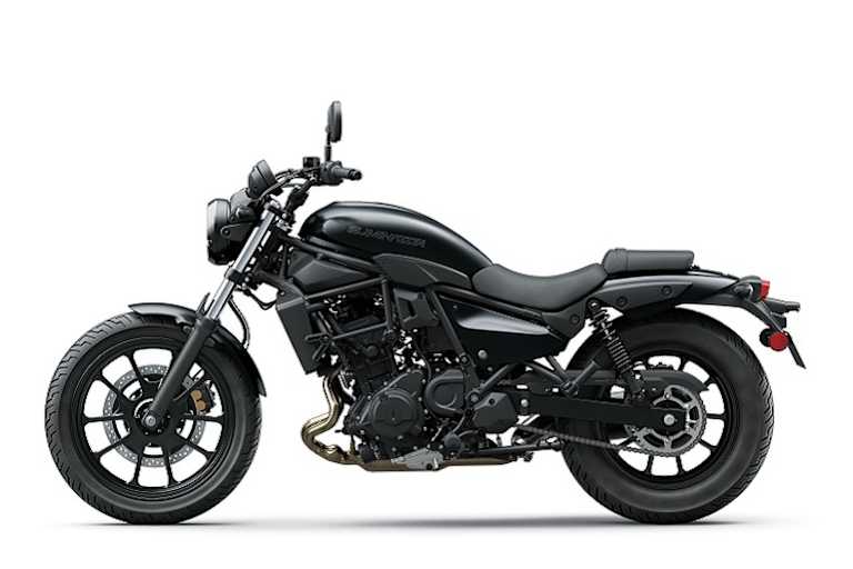 Basismodell der Kawasaki Eliminator 400 ohne Scheinwerfermaske und Gabelschützern