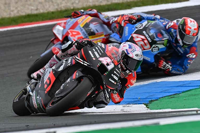 Das Rennen in Assen: Aleix Espargaró (41) vor Di Giannantonio und Rins (42)