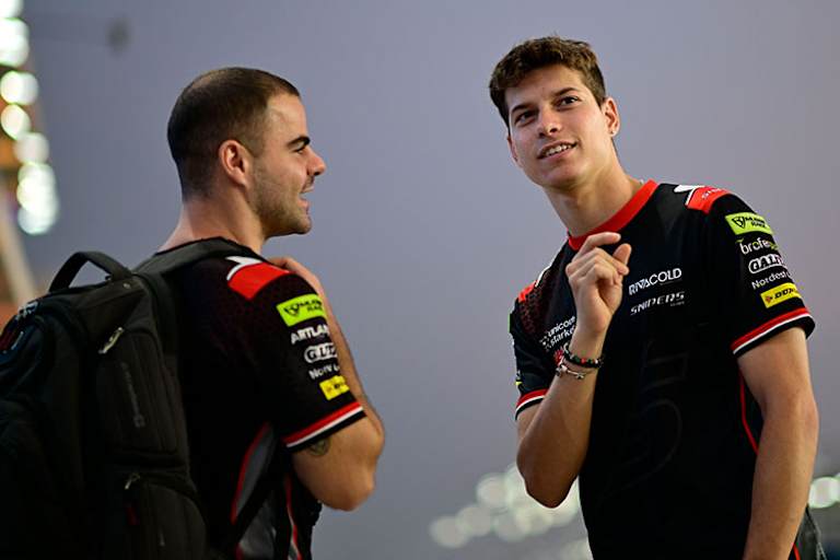 In Doha: Romano Fenati und der fast zehn Jahre jüngere Matteo Bertelle