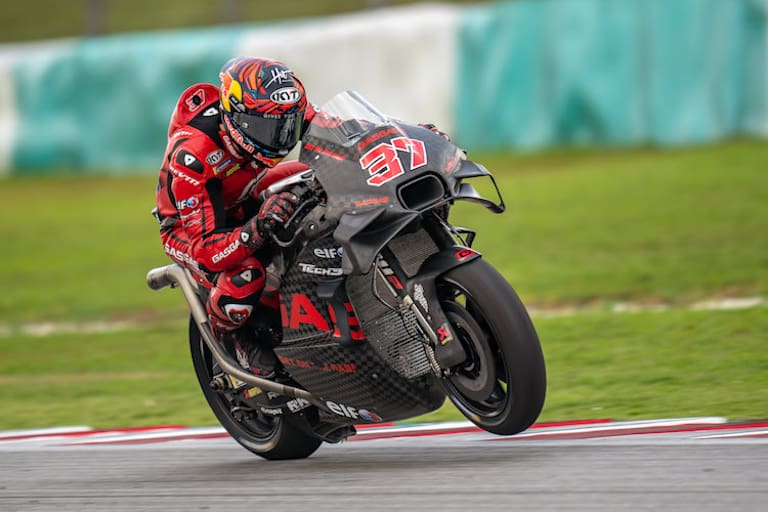 Augusto Fernández auf seiner GASGAS