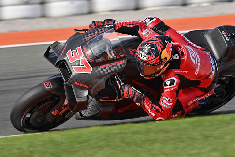 Rookie Augusto Fernández (GASGAS) darf schon beim Shakedown-Test mitmischen