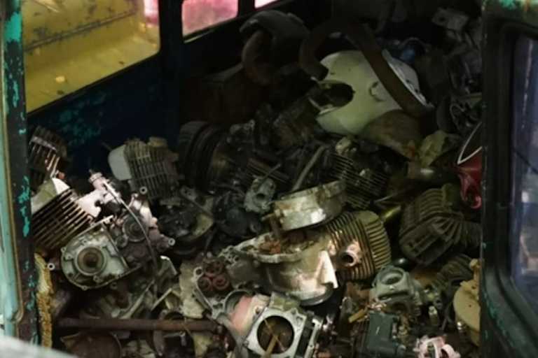 Falls noch jemand einen Ersatzmotor braucht, da wären noch welche...