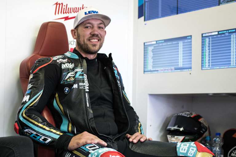Peter Hickman ging von der Rundstrecke auf die Straße