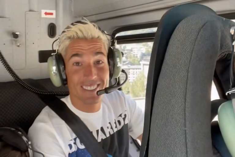 Der Spanier trägt nun blondes Haar