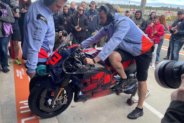 Die Desmosedici GP von Marc Márquez im Wintertest-Look