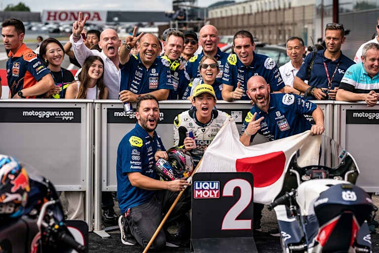 Zweiter Platz durch Ayumu Sasaki und Führung in der Teamwertung durch das deutsche Team Liqui Moly Husqvarna Intact 