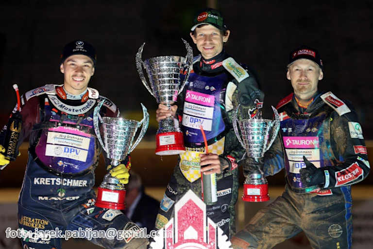 Die Top-3 von Pardubitz: Dominik Kubera, Janusz Kolodziej und Leon Madsen (v.l.)