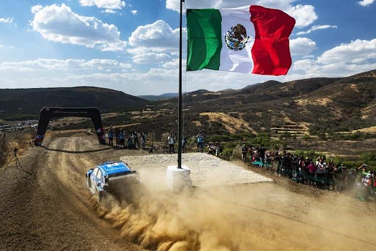 Jourdan Serderidis in Mexiko