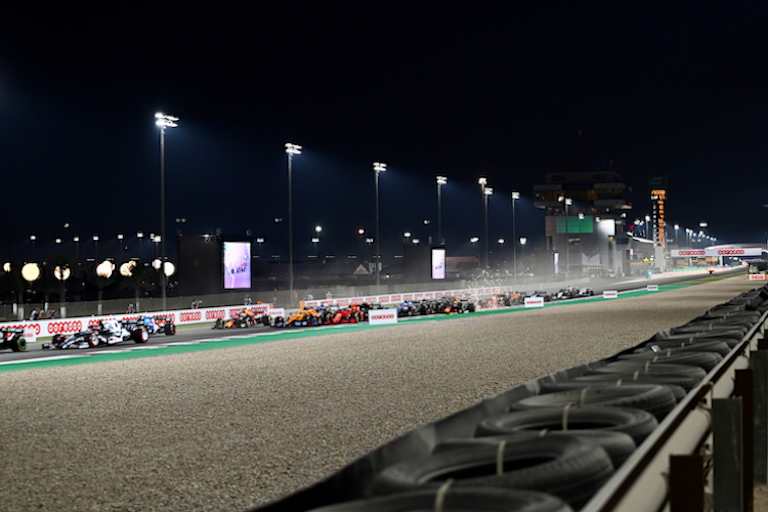 Die Formel 1 war zuletzt 2021 in Katar unterwegs, in diesem Jahr gehört das Rennen auf dem Losail Circuit in Doha wieder zum WM-Kalender