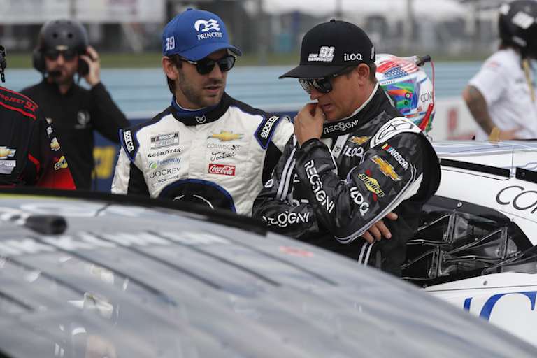 Kimi (rechts) mit seinem Stallgefährten Daniel Suárez