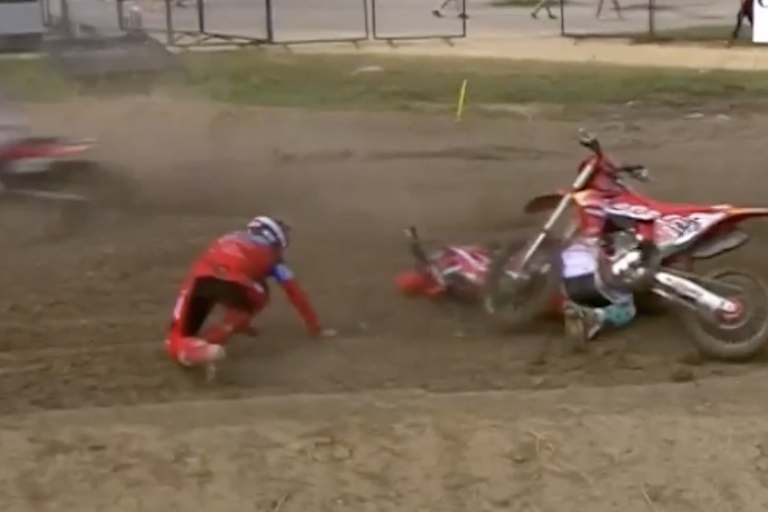 Simon Längenfelder stürzte und wurde von seinem Bike getroffen