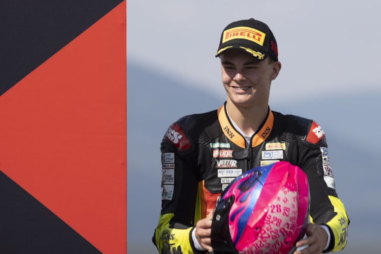 Übertrifft alle Erwartungen weit: Lennox Lehmann (16)