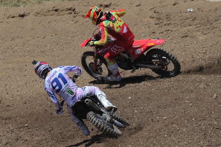 Seewer geht an Gajser vorbei auf P2