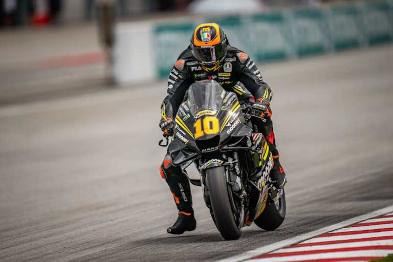 Luca Marini auf seiner Ducati GP22 in Sepang