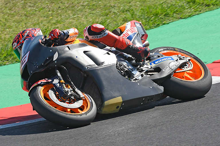Marc Márquez testete schon am ersten Tag ein Aero-Paket