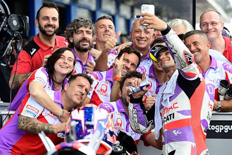 Jubel bei der Pramac-Truppe um Jorge Martin