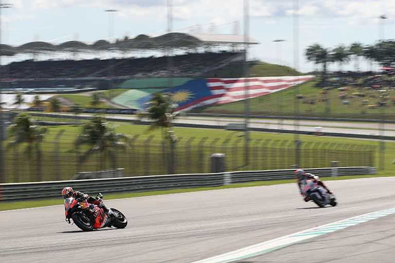 Prächtige Kulisse in Sepang: Jack Miller vor Di Giannantonio