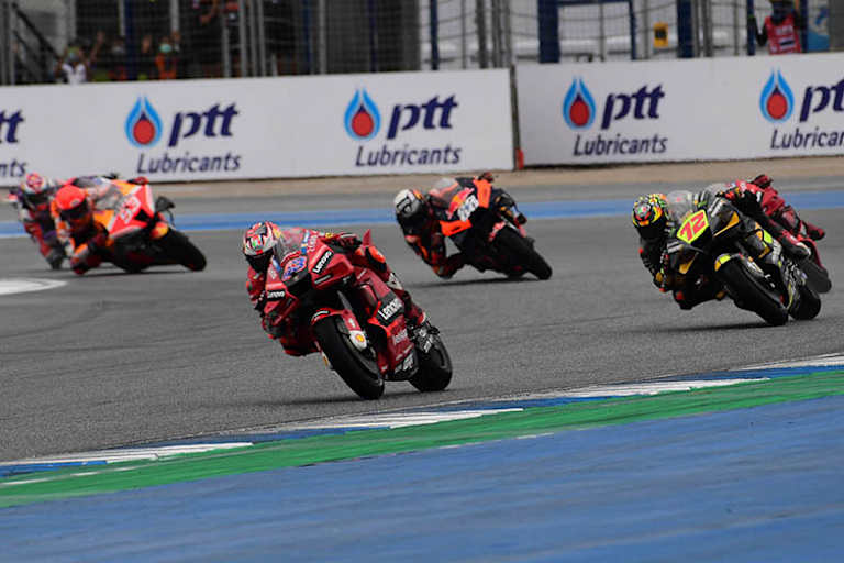 Harte Fights: Miller (43) vor Bezzecchi (72), Bagnaia, Oliveira (88) und Marc Márquez (93)